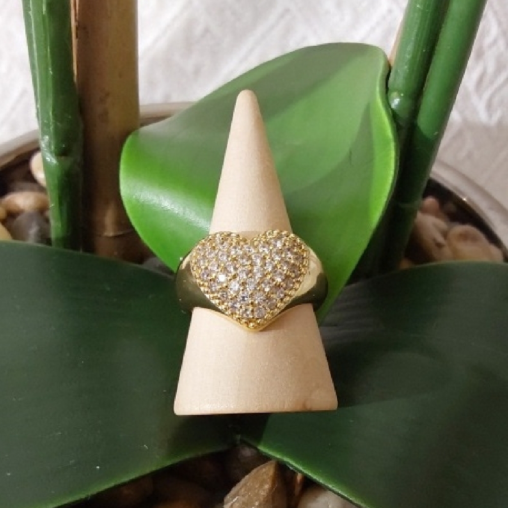 Gold Heart Ring with Crystals - Picture 2 of 4